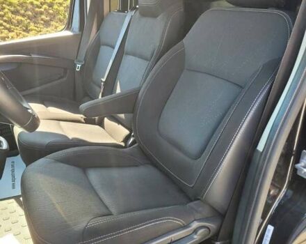 Черный Рено Трафик, объемом двигателя 2 л и пробегом 45 тыс. км за 30500 $, фото 5 на Automoto.ua