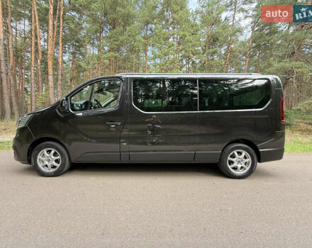 Черный Рено Трафик, объемом двигателя 2 л и пробегом 95 тыс. км за 39800 $, фото 11 на Automoto.ua