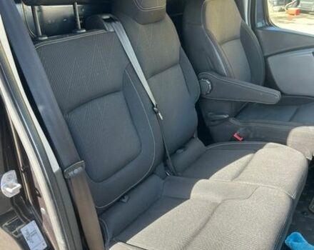 Черный Рено Трафик, объемом двигателя 1.6 л и пробегом 170 тыс. км за 15500 $, фото 32 на Automoto.ua