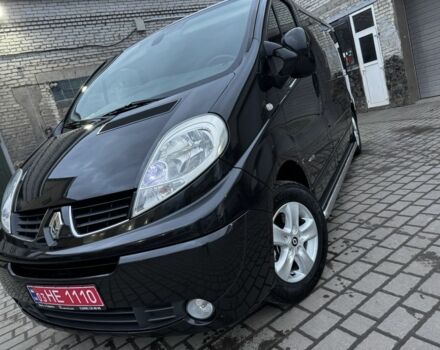 Черный Рено Трафик, объемом двигателя 2 л и пробегом 285 тыс. км за 14999 $, фото 1 на Automoto.ua