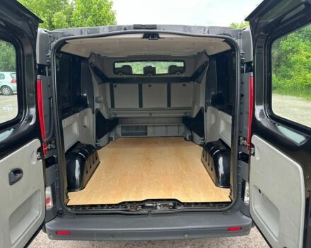 Черный Рено Трафик, объемом двигателя 2 л и пробегом 243 тыс. км за 13700 $, фото 4 на Automoto.ua