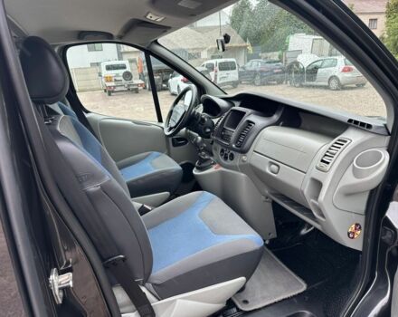 Черный Рено Трафик, объемом двигателя 2 л и пробегом 243 тыс. км за 13700 $, фото 7 на Automoto.ua