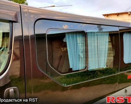 Черный Рено Трафик, объемом двигателя 2 л и пробегом 285 тыс. км за 7700 $, фото 2 на Automoto.ua