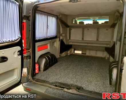Черный Рено Трафик, объемом двигателя 2 л и пробегом 285 тыс. км за 7700 $, фото 7 на Automoto.ua