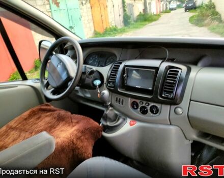 Черный Рено Трафик, объемом двигателя 2 л и пробегом 285 тыс. км за 7700 $, фото 10 на Automoto.ua