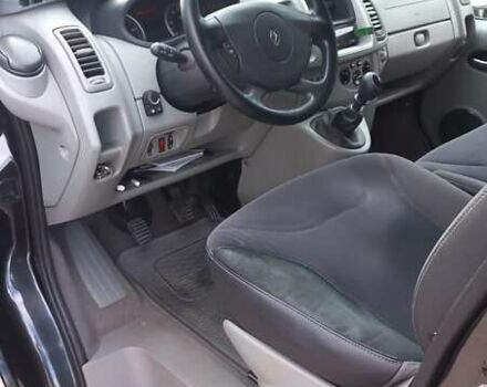 Рено Трафік 2010 у Чопе на Automoto.ua Чорний Рено Трафік, об'ємом двигуна 2 л та пробігом 292 тис. км за 15200 $, фото 6 на Automoto.ua