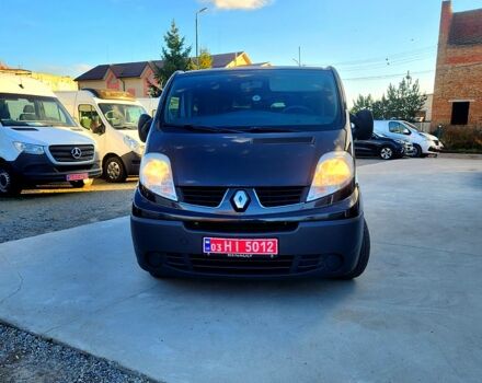 Черный Рено Трафик, объемом двигателя 2 л и пробегом 232 тыс. км за 15500 $, фото 1 на Automoto.ua