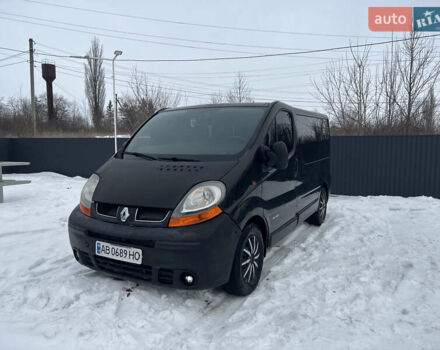 Черный Рено Трафик, объемом двигателя 1.9 л и пробегом 370 тыс. км за 6750 $, фото 1 на Automoto.ua