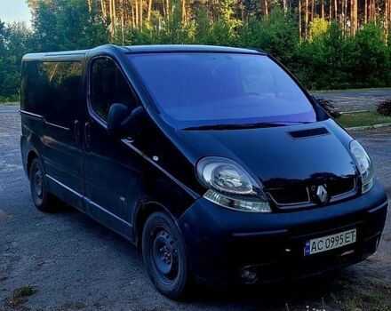 Черный Рено Трафик, объемом двигателя 1.87 л и пробегом 397 тыс. км за 6100 $, фото 1 на Automoto.ua