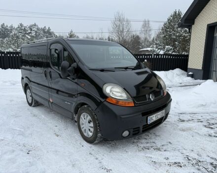 Черный Рено Трафик, объемом двигателя 1.9 л и пробегом 397 тыс. км за 7500 $, фото 1 на Automoto.ua