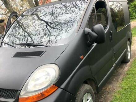 Черный Рено Трафик, объемом двигателя 1.9 л и пробегом 413 тыс. км за 6000 $, фото 1 на Automoto.ua