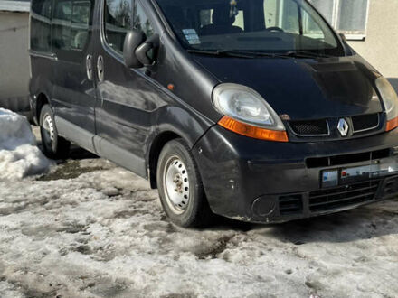 Черный Рено Трафик, объемом двигателя 2.5 л и пробегом 540 тыс. км за 6000 $, фото 1 на Automoto.ua