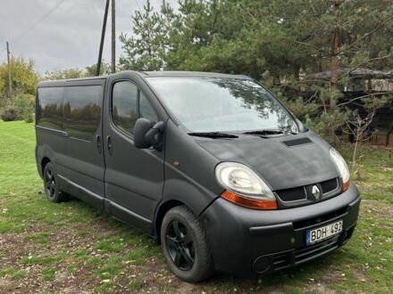 Черный Рено Трафик, объемом двигателя 2.5 л и пробегом 300 тыс. км за 2999 $, фото 1 на Automoto.ua