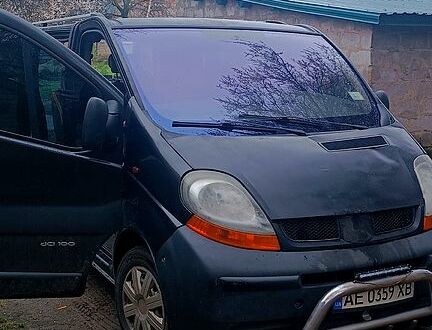 Рено Трафик 2004 в Васильковке на Automoto.ua Черный Рено Трафик, объемом двигателя 1.9 л и пробегом 450 тыс. км за 7200 $, фото 1 на Automoto.ua