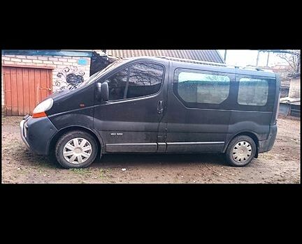 Черный Рено Трафик, объемом двигателя 1.9 л и пробегом 431 тыс. км за 5800 $, фото 1 на Automoto.ua