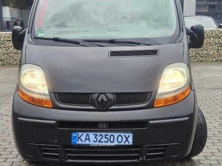 Черный Рено Трафик, объемом двигателя 2.5 л и пробегом 269 тыс. км за 5300 $, фото 1 на Automoto.ua