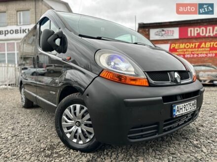 Чорний Рено Трафік, об'ємом двигуна 1.9 л та пробігом 341 тис. км за 8800 $, фото 1 на Automoto.ua