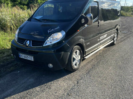 Рено Трафік 2006 у Сарнах на Automoto.ua Чорний Рено Трафік, об'ємом двигуна 2.5 л та пробігом 340 тис. км за 8000 $, фото 1 на Automoto.ua