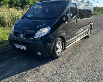 Черный Рено Трафик, объемом двигателя 2.5 л и пробегом 340 тыс. км за 8000 $, фото 1 на Automoto.ua