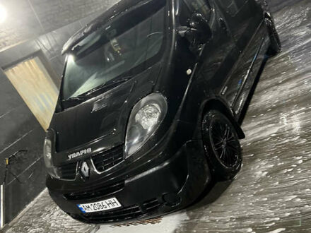 Черный Рено Трафик, объемом двигателя 2.46 л и пробегом 444 тыс. км за 11100 $, фото 1 на Automoto.ua