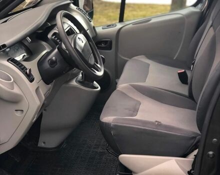 Черный Рено Трафик, объемом двигателя 2 л и пробегом 240 тыс. км за 8000 $, фото 1 на Automoto.ua
