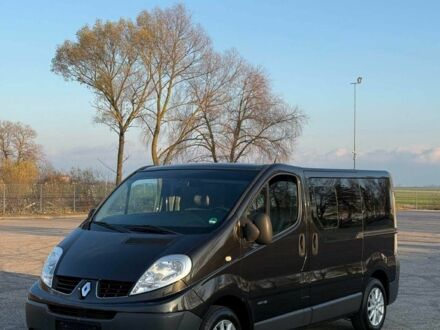 Черный Рено Трафик, объемом двигателя 2 л и пробегом 287 тыс. км за 6800 $, фото 1 на Automoto.ua