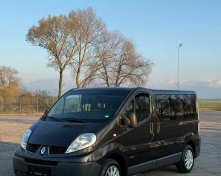 Черный Рено Трафик, объемом двигателя 2 л и пробегом 287 тыс. км за 6800 $, фото 1 на Automoto.ua