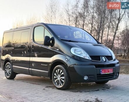 Чорний Рено Трафік, об'ємом двигуна 2.5 л та пробігом 262 тис. км за 13500 $, фото 1 на Automoto.ua