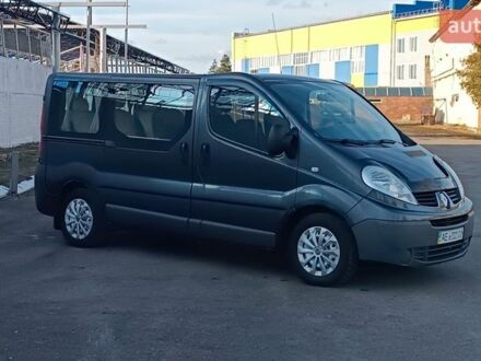 Черный Рено Трафик, объемом двигателя 2 л и пробегом 333 тыс. км за 8750 $, фото 1 на Automoto.ua