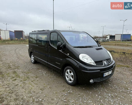 Черный Рено Трафик, объемом двигателя 2 л и пробегом 230 тыс. км за 13800 $, фото 1 на Automoto.ua