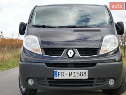 Чорний Рено Трафік, об'ємом двигуна 2 л та пробігом 196 тис. км за 11900 $, фото 1 на Automoto.ua