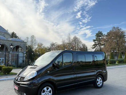 Черный Рено Трафик, объемом двигателя 2.5 л и пробегом 216 тыс. км за 16900 $, фото 1 на Automoto.ua