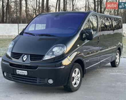 Черный Рено Трафик, объемом двигателя 2 л и пробегом 201 тыс. км за 17900 $, фото 1 на Automoto.ua