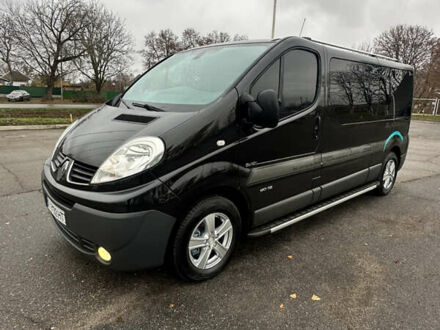 Черный Рено Трафик, объемом двигателя 2 л и пробегом 293 тыс. км за 12500 $, фото 1 на Automoto.ua