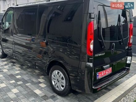 Черный Рено Трафик, объемом двигателя 0 л и пробегом 265 тыс. км за 15800 $, фото 1 на Automoto.ua