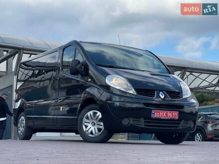 Черный Рено Трафик, объемом двигателя 2 л и пробегом 269 тыс. км за 15300 $, фото 1 на Automoto.ua