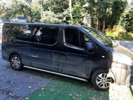 Чорний Рено Трафік, об'ємом двигуна 1.6 л та пробігом 185 тис. км за 16190 $, фото 1 на Automoto.ua