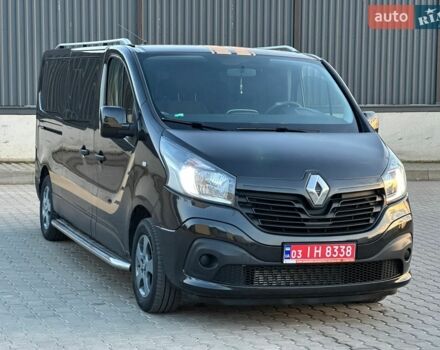 Черный Рено Трафик, объемом двигателя 1.6 л и пробегом 274 тыс. км за 15900 $, фото 1 на Automoto.ua
