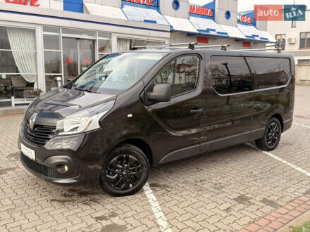 Черный Рено Трафик, объемом двигателя 1.6 л и пробегом 256 тыс. км за 17600 $, фото 1 на Automoto.ua