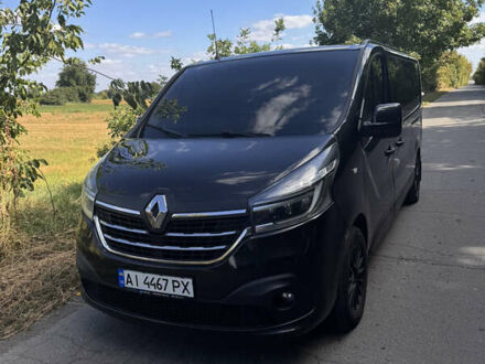 Чорний Рено Трафік, об'ємом двигуна 2 л та пробігом 105 тис. км за 30000 $, фото 1 на Automoto.ua