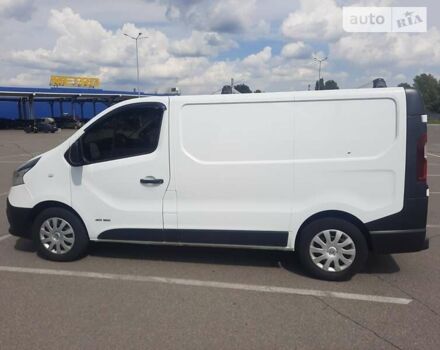 Белый Рено Трафик груз-пасс., объемом двигателя 1.6 л и пробегом 306 тыс. км за 12100 $, фото 4 на Automoto.ua