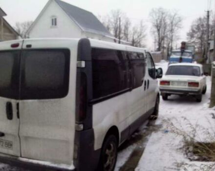 Білий Рено Трафік вант-пас., об'ємом двигуна 1.9 л та пробігом 300 тис. км за 7000 $, фото 1 на Automoto.ua