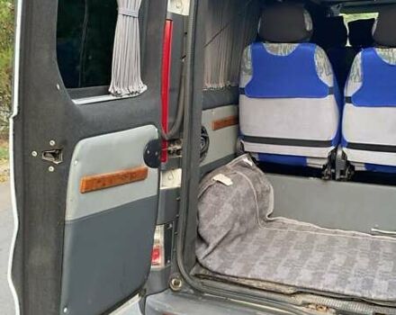 Белый Рено Трафик груз-пасс., объемом двигателя 2 л и пробегом 378 тыс. км за 9500 $, фото 1 на Automoto.ua