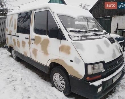 Белый Рено Трафик груз-пасс., объемом двигателя 2.1 л и пробегом 236 тыс. км за 626 $, фото 3 на Automoto.ua