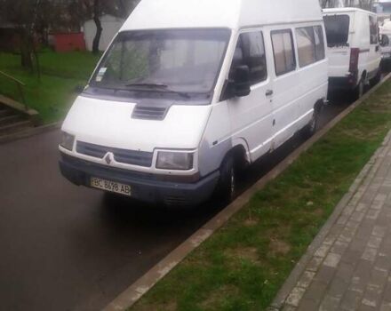 Білий Рено Трафік вант-пас., об'ємом двигуна 2.5 л та пробігом 380 тис. км за 1600 $, фото 2 на Automoto.ua