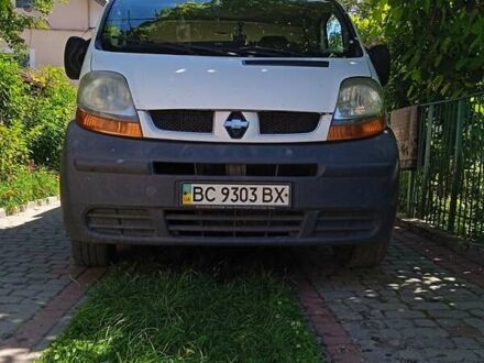 Рено Трафик груз-пасс. 2003 в Львове на Automoto.ua Белый Рено Трафик груз-пасс., объемом двигателя 0 л и пробегом 390 тыс. км за 7000 $, фото 1 на Automoto.ua