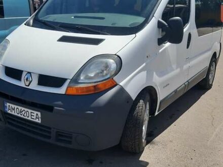 Рено Трафик груз-пасс. 2006 в Житомире на Automoto.ua Белый Рено Трафик груз-пасс., объемом двигателя 2.46 л и пробегом 265 тыс. км за 7500 $, фото 1 на Automoto.ua