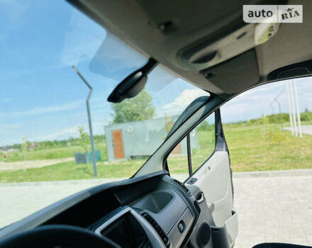 Черный Рено Трафик груз-пасс., объемом двигателя 2 л и пробегом 298 тыс. км за 11950 $, фото 43 на Automoto.ua
