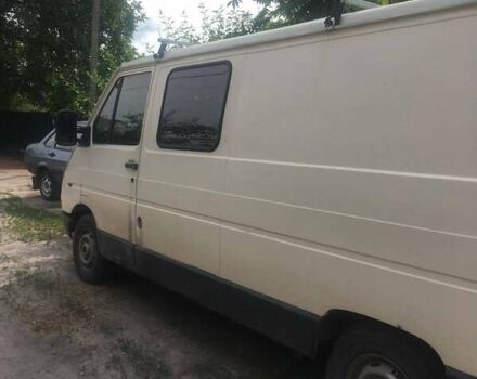 Рено Трафик груз-пасс., объемом двигателя 2.46 л и пробегом 50 тыс. км за 1650 $, фото 4 на Automoto.ua