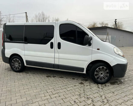 Рено Трафик груз-пасс., объемом двигателя 2 л и пробегом 223 тыс. км за 7800 $, фото 2 на Automoto.ua